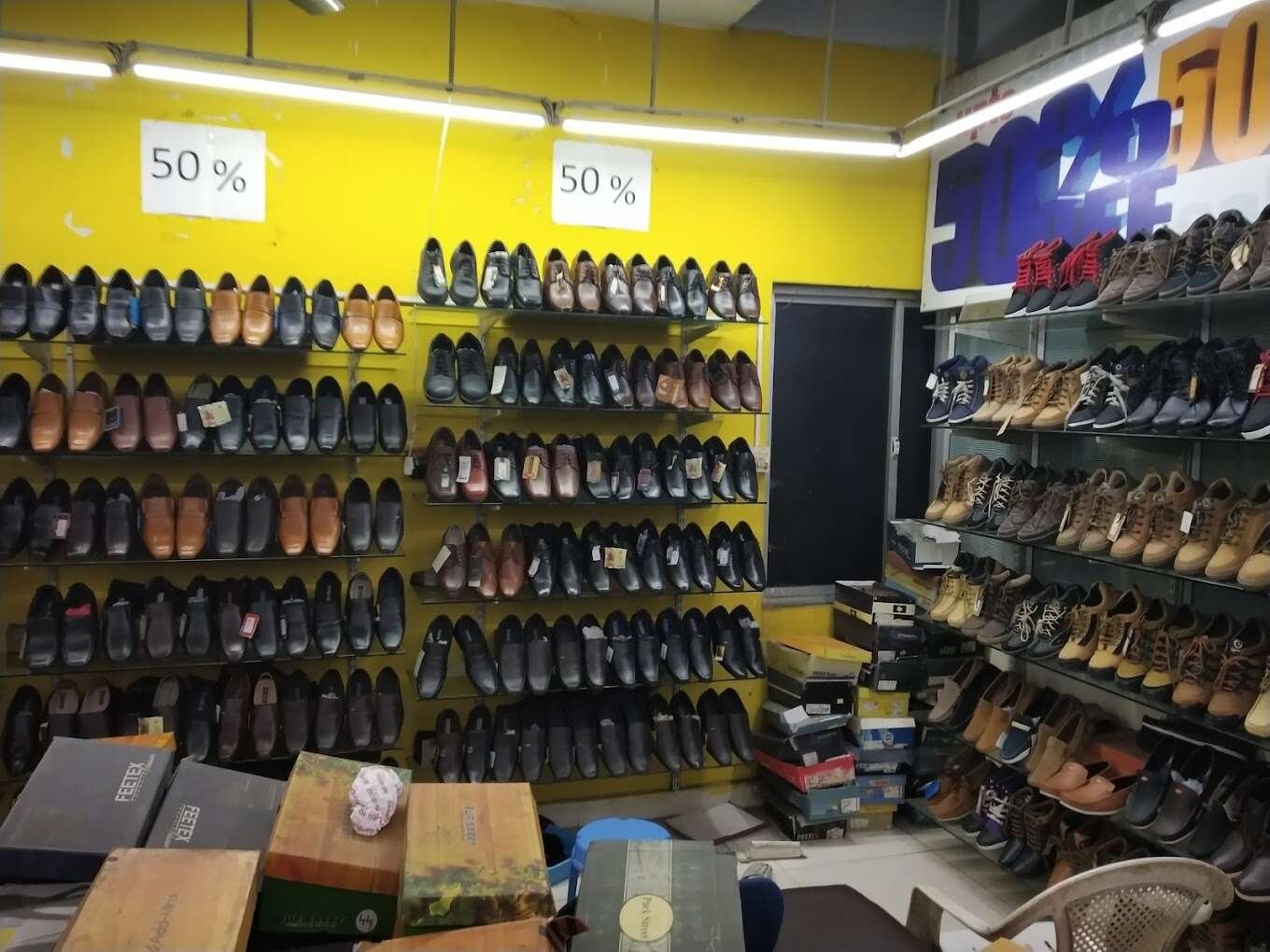 SHOE MAKER 